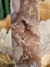 Load image into Gallery viewer, Pink Amethyst tower