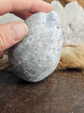 Load image into Gallery viewer, Celestite raw egg