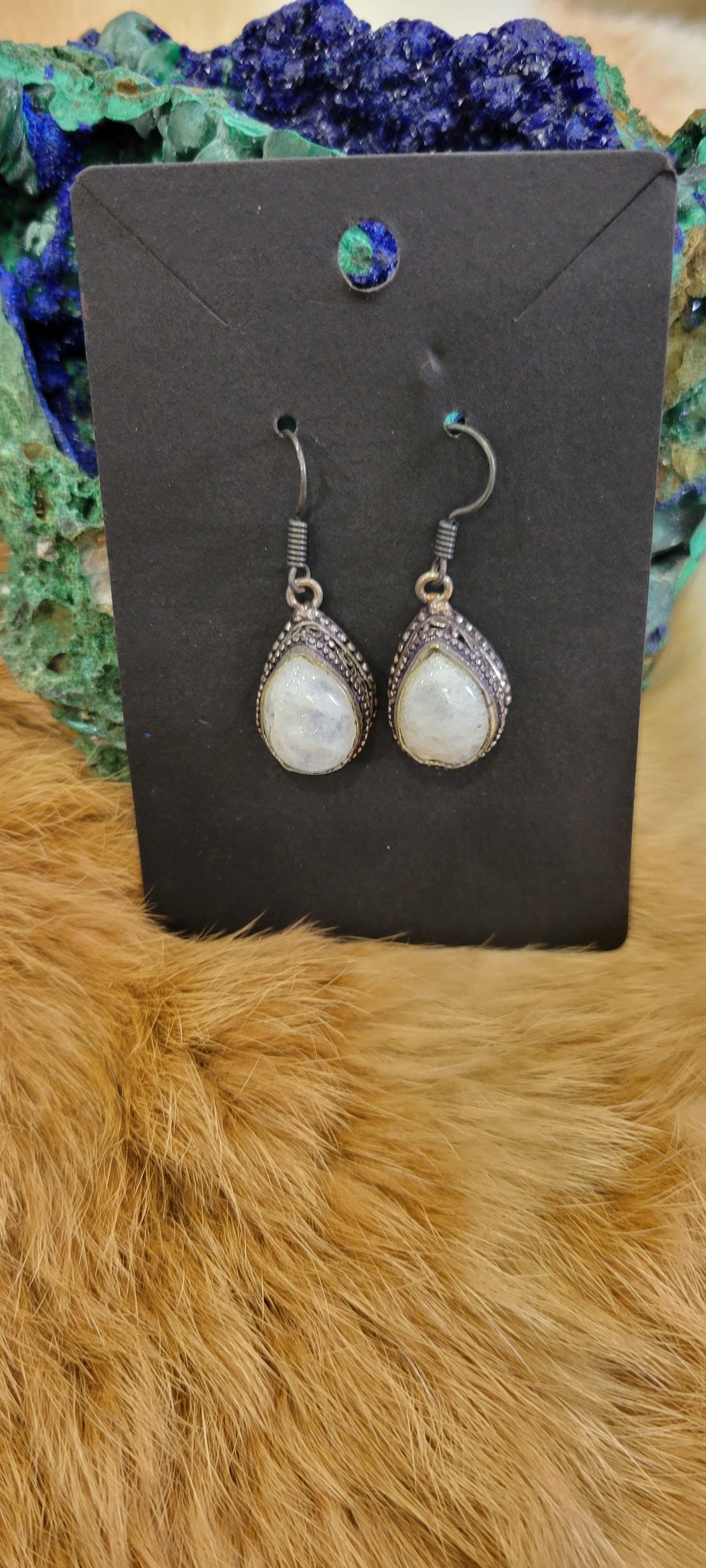 Moon stone fashion earrings