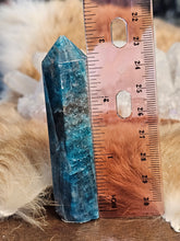 Load image into Gallery viewer, Blue apatite tower
