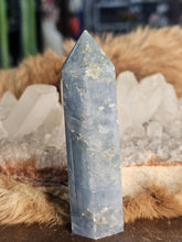 Load image into Gallery viewer, Blue calcite with peridot symbiotic stones
