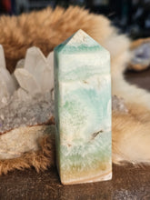 Load image into Gallery viewer, Caribbean calcite tower
