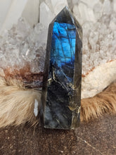 Load image into Gallery viewer, Labradorite tower
