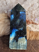 Load image into Gallery viewer, Labradorite tower
