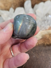 Load image into Gallery viewer, Labradorite skull
