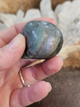 Load image into Gallery viewer, Labradorite skull
