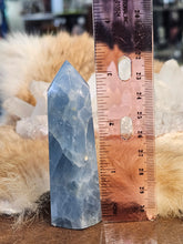 Load image into Gallery viewer, Blue calcite tower
