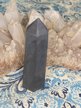 Load image into Gallery viewer, Shungite tower
